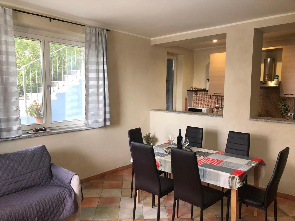 La Casa Blu Appartement Montegrosso dʼAsti Buitenkant foto