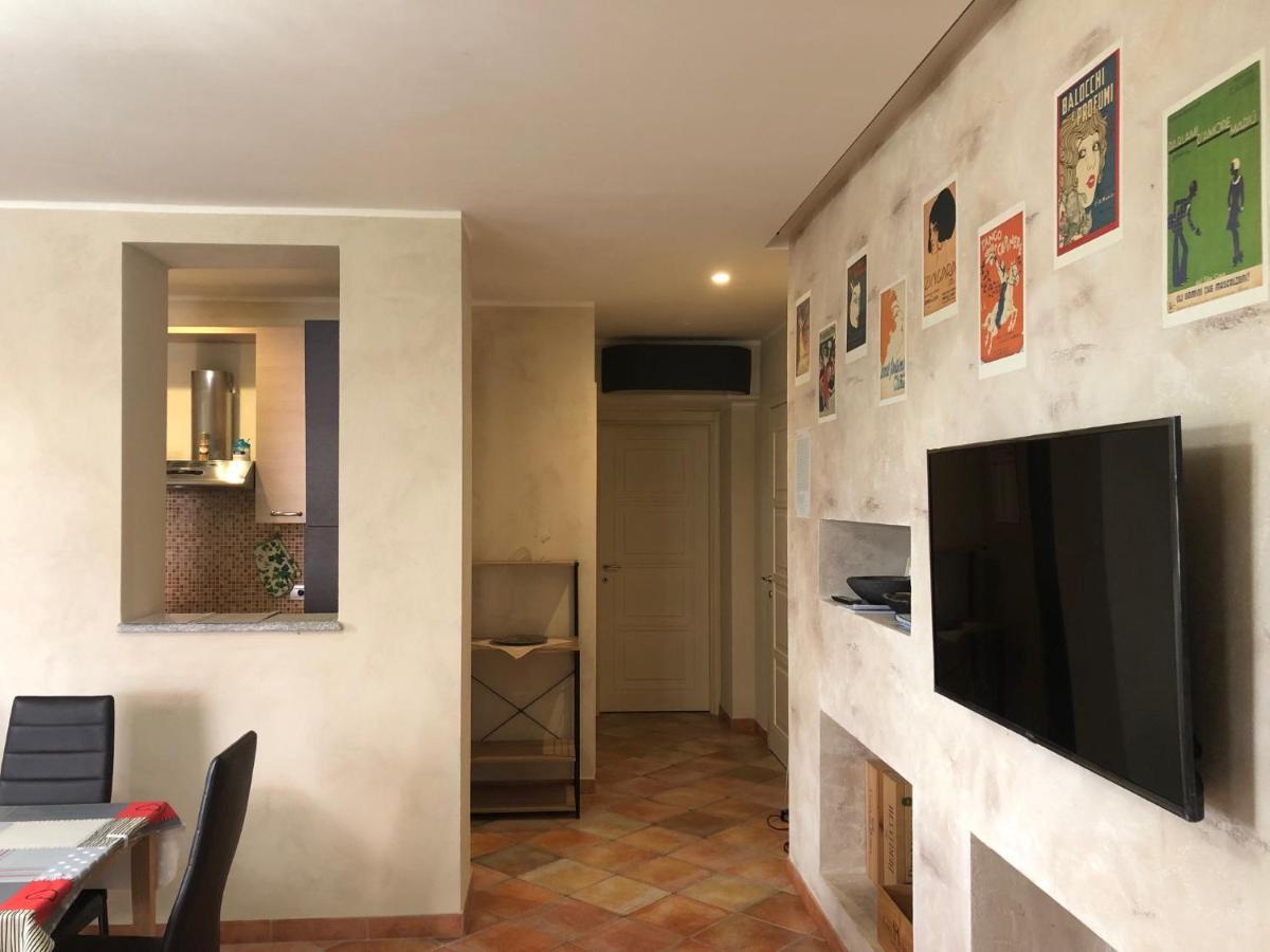 La Casa Blu Appartement Montegrosso dʼAsti Buitenkant foto