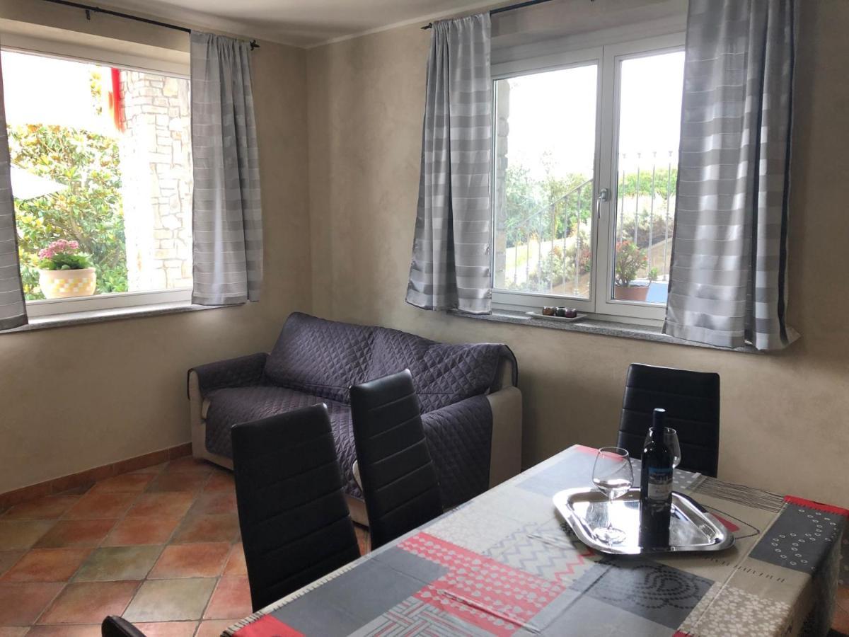 La Casa Blu Appartement Montegrosso dʼAsti Buitenkant foto